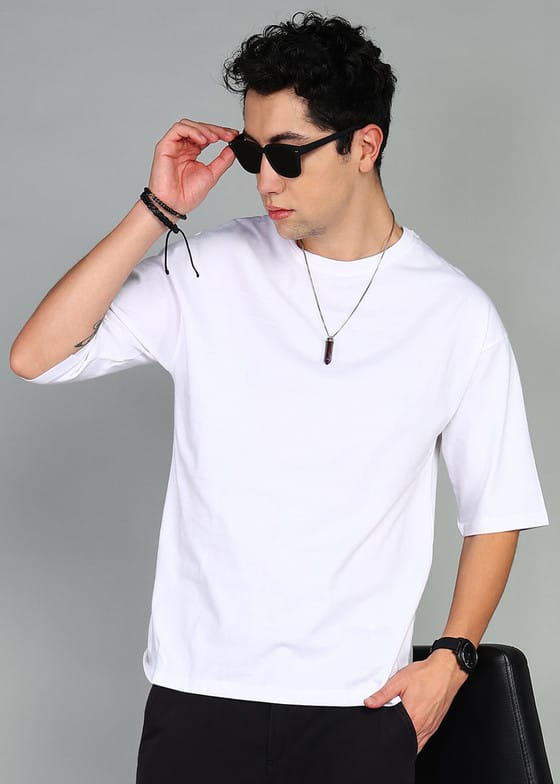 Men Solid Round Neck Pure Cotton White T-Shirt